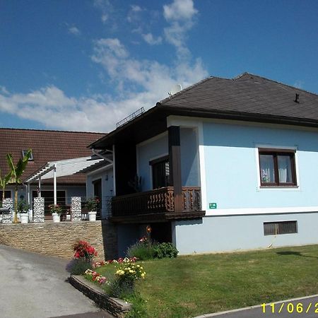 Ferienwohnung Moni Geiseldorf Exteriör bild
