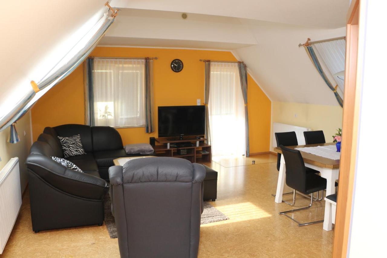 Ferienwohnung Moni Geiseldorf Exteriör bild