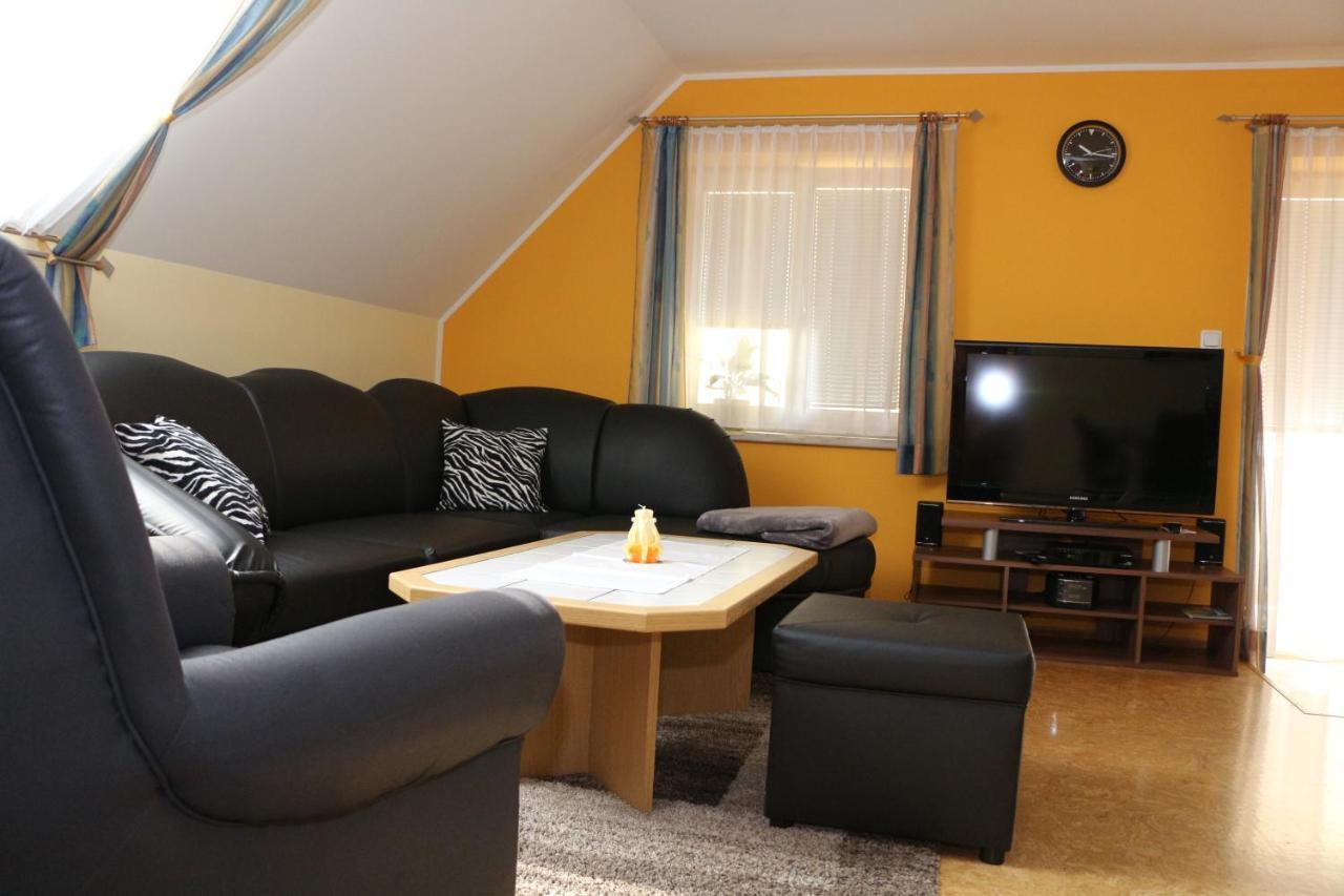 Ferienwohnung Moni Geiseldorf Exteriör bild
